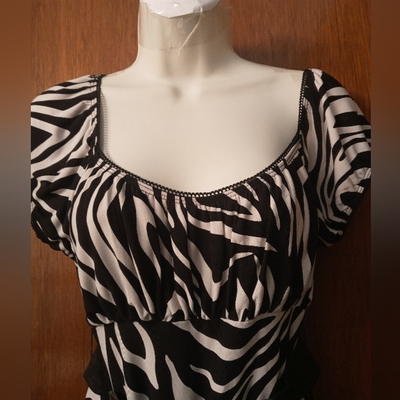 Heart and Soul Animal print blouse with belt - Picture 4 of 8